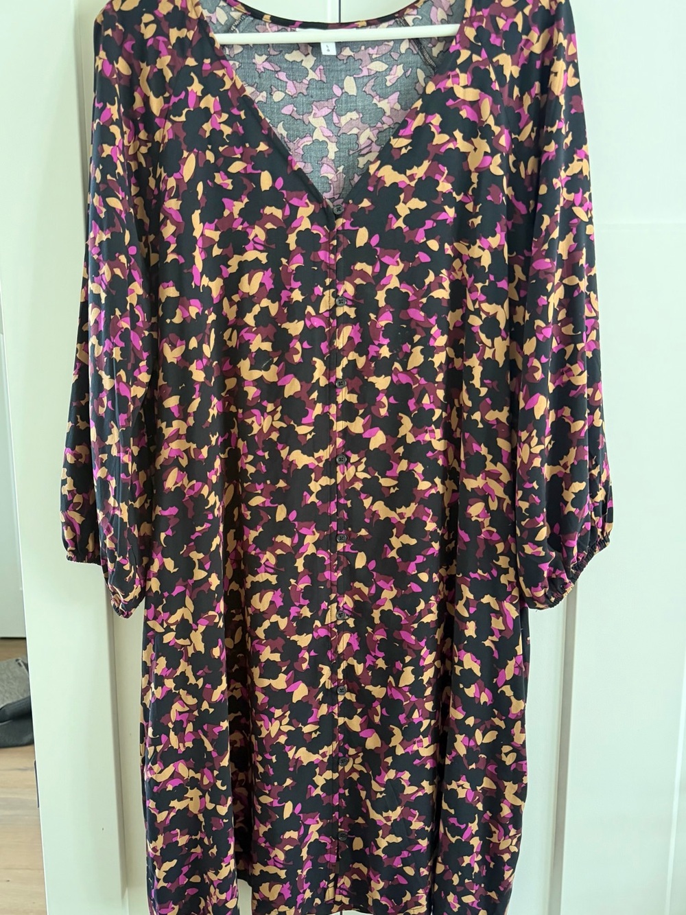 Reitmans Black Long-Sleeve Shift Dress with Pink and Tan Print. Worn only once!